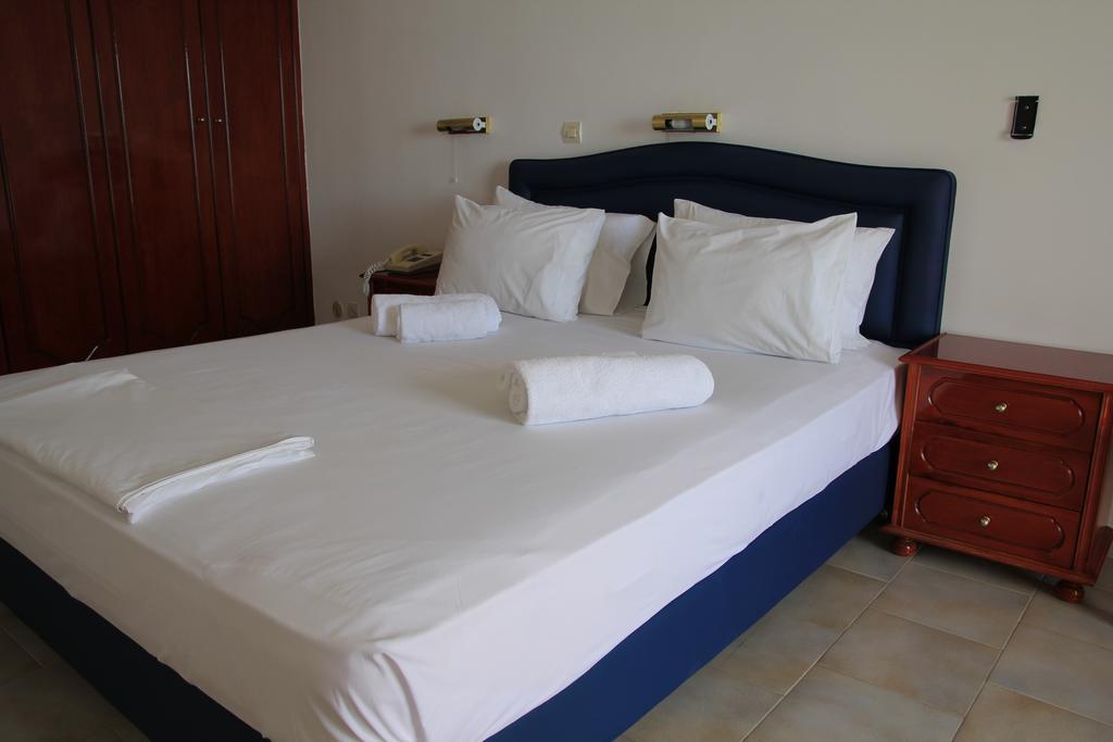Mediterranean Hotel การ์ปาตอส ห้อง รูปภาพ